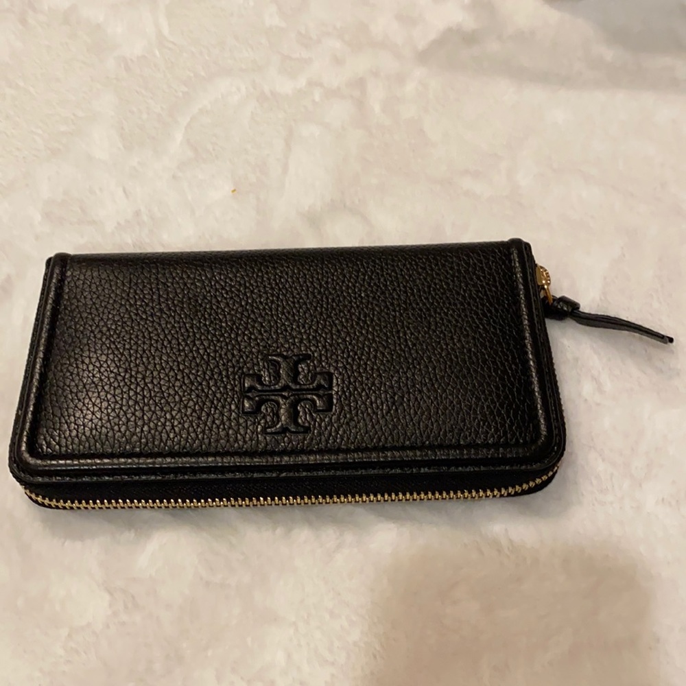 Tory Burch MutliZip Continental Wallet